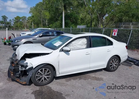 2017 Volkswagen Jetta 1.4T Se from USA, damaged, VIN 3VWDB7AJ7HM398308